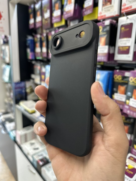 Калъф за iPhone 17 Air - Silicone Case Matt, със защита на камерите, черен