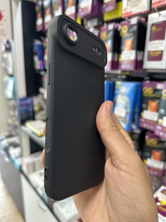 Калъф за iPhone 17 Air - Silicone Case Matt, със защита на камерите, черен