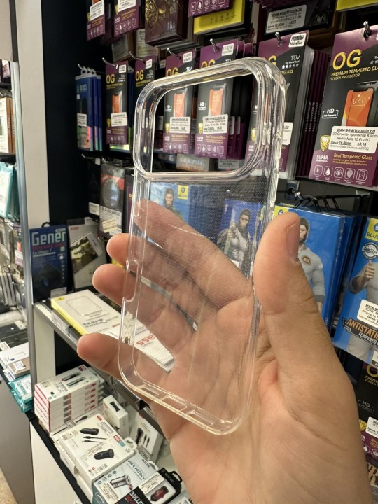 Силиконов кейс за iPhone 17 Pro - прозрачен