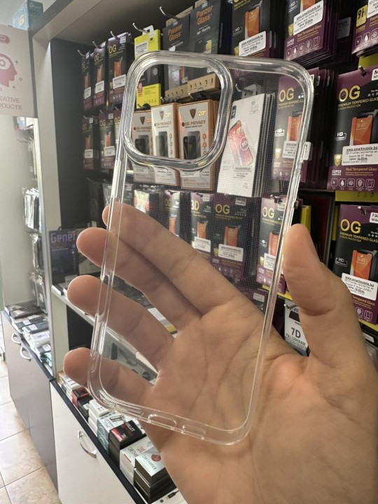 Силиконов кейс за iPhone 16 Pro Max - прозрачен