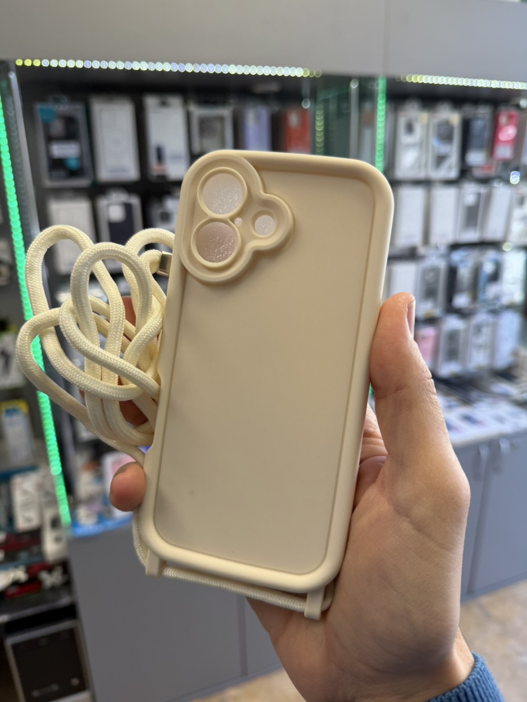 Калъф за iPhone 16 - Lux Silicone Case, с връзка - Бял